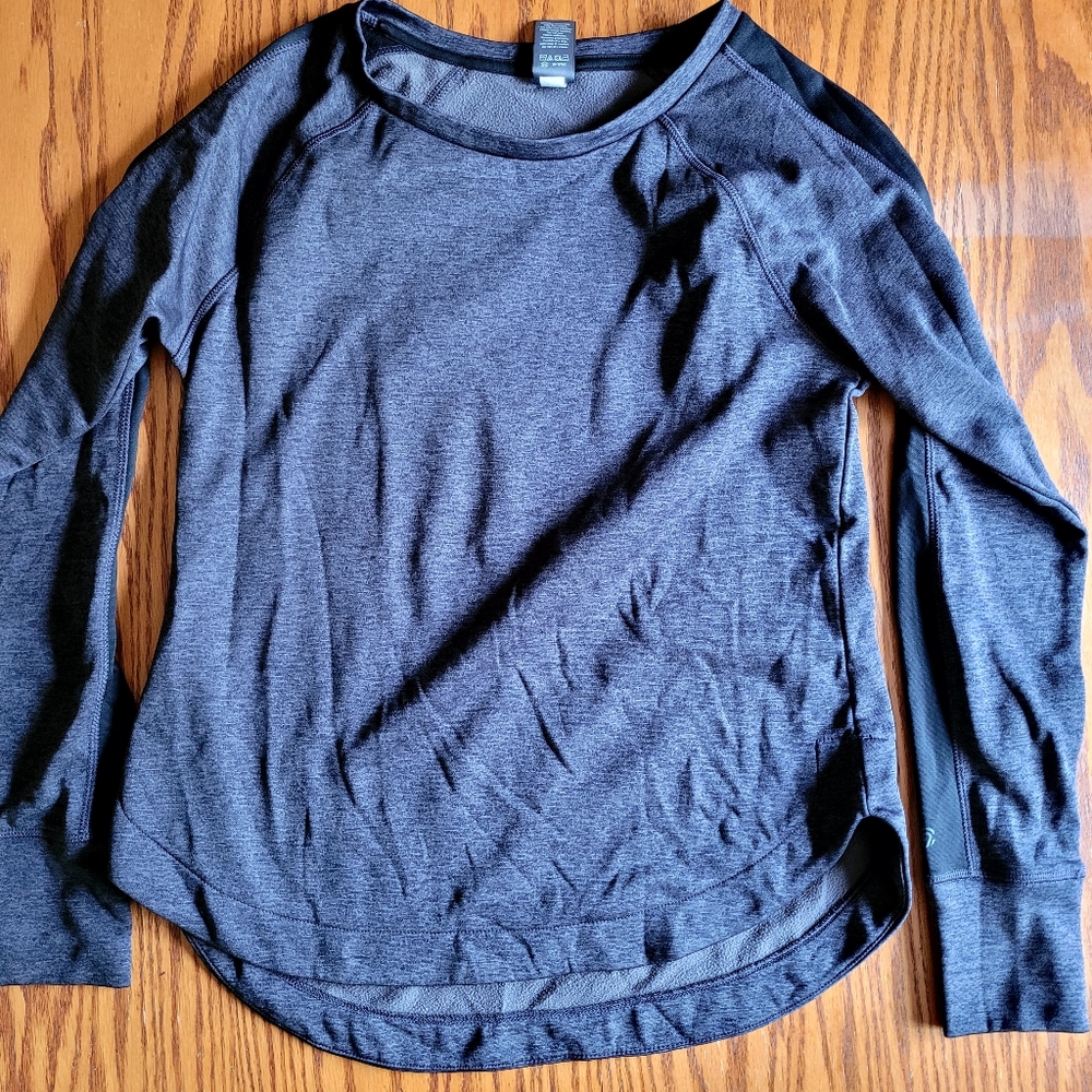 Champion Pull Over